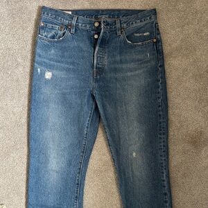 Levi's High Rise Distressed Blue Jeans
